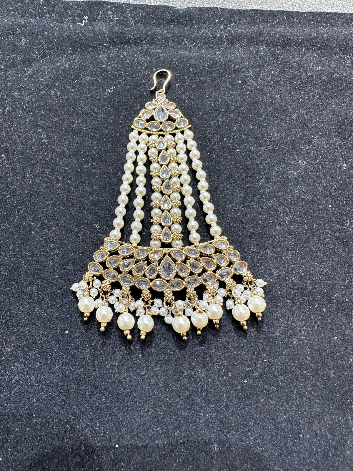 PA59 Gold with white jhumar pearls