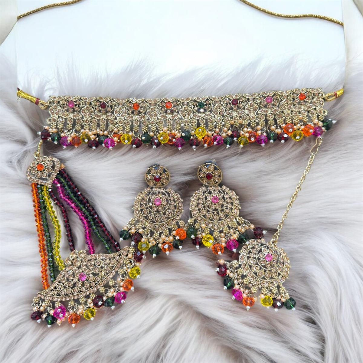 PA7802 Multicolour choker with earrings tikka and jhumar