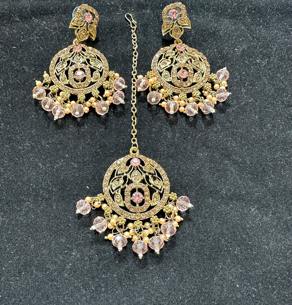 PA7803 Pink with full gold colour necklace set comes with earrings tikka and jhumar