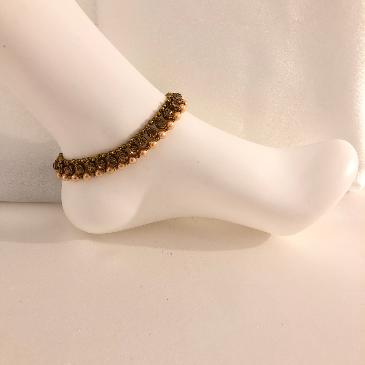 i09 antique anklets with pearls image 1