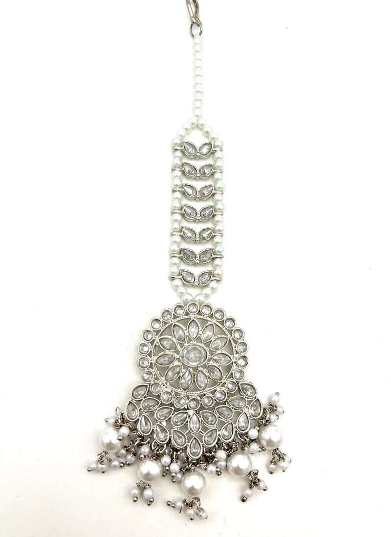 Elegant kundan tikka- silver  image 0