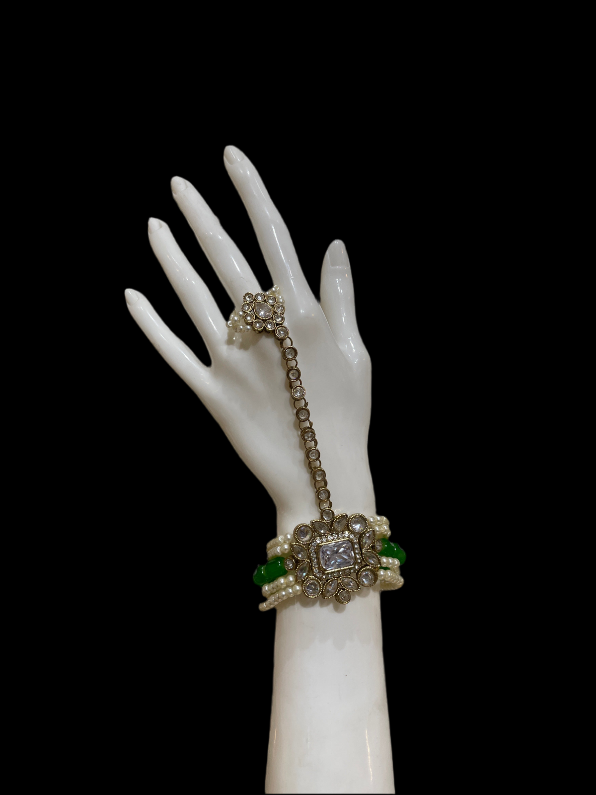 AN09 Green colour polki hand piece