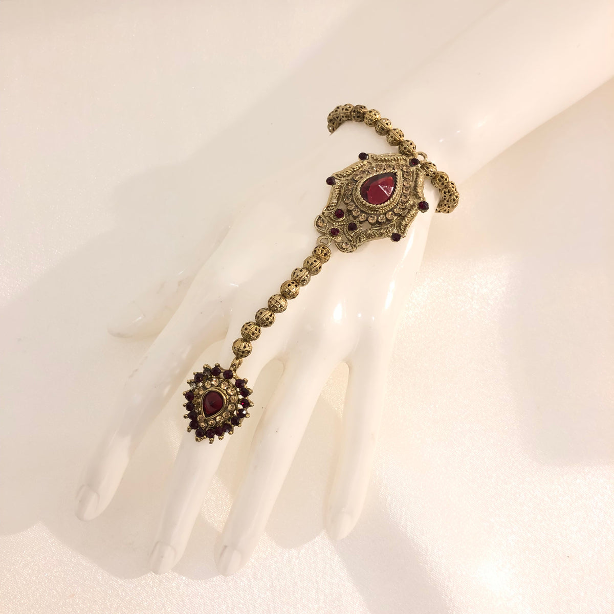 B09 Maroon hand piece image 0