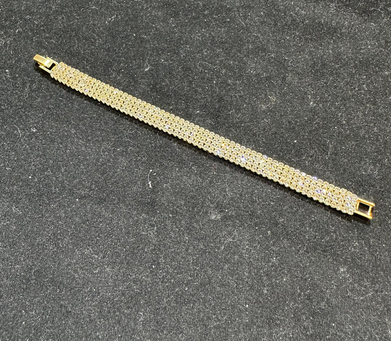 PA112 Gold with white stones bracelet