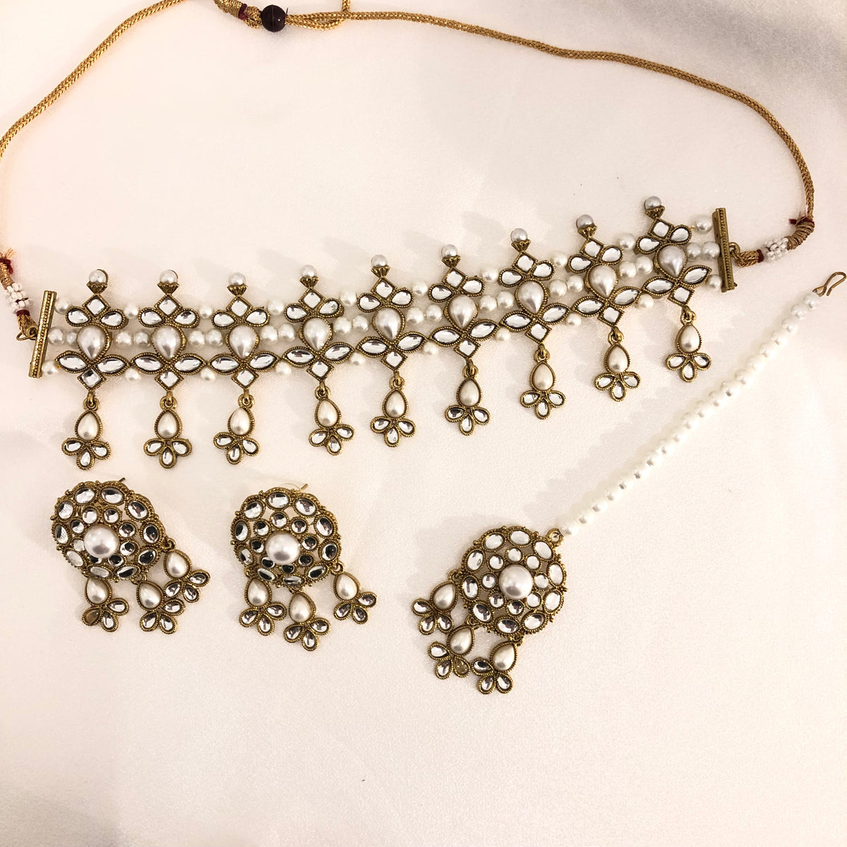 90 Gold and white beaded choker set image 0
