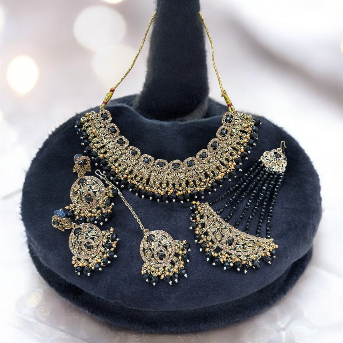 PA7802 Black with Full gold colour necklace set