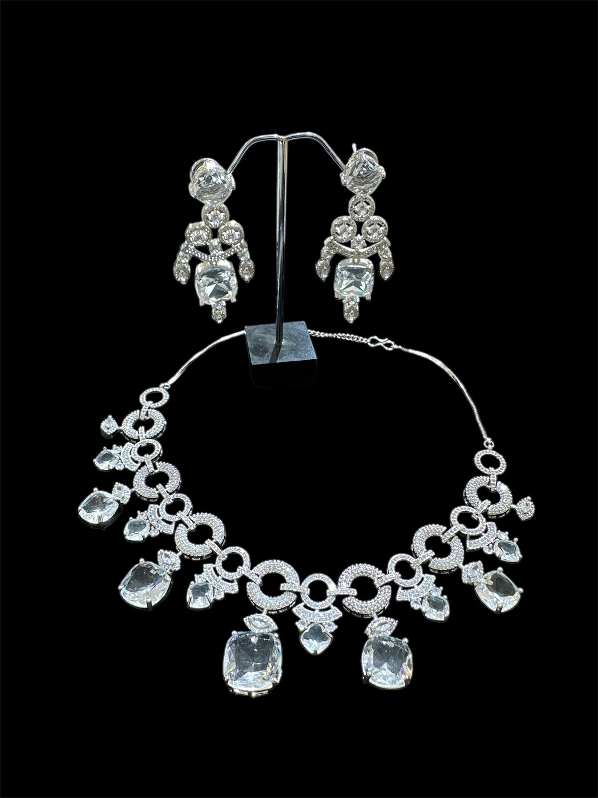 AN11 AD silver necklace set