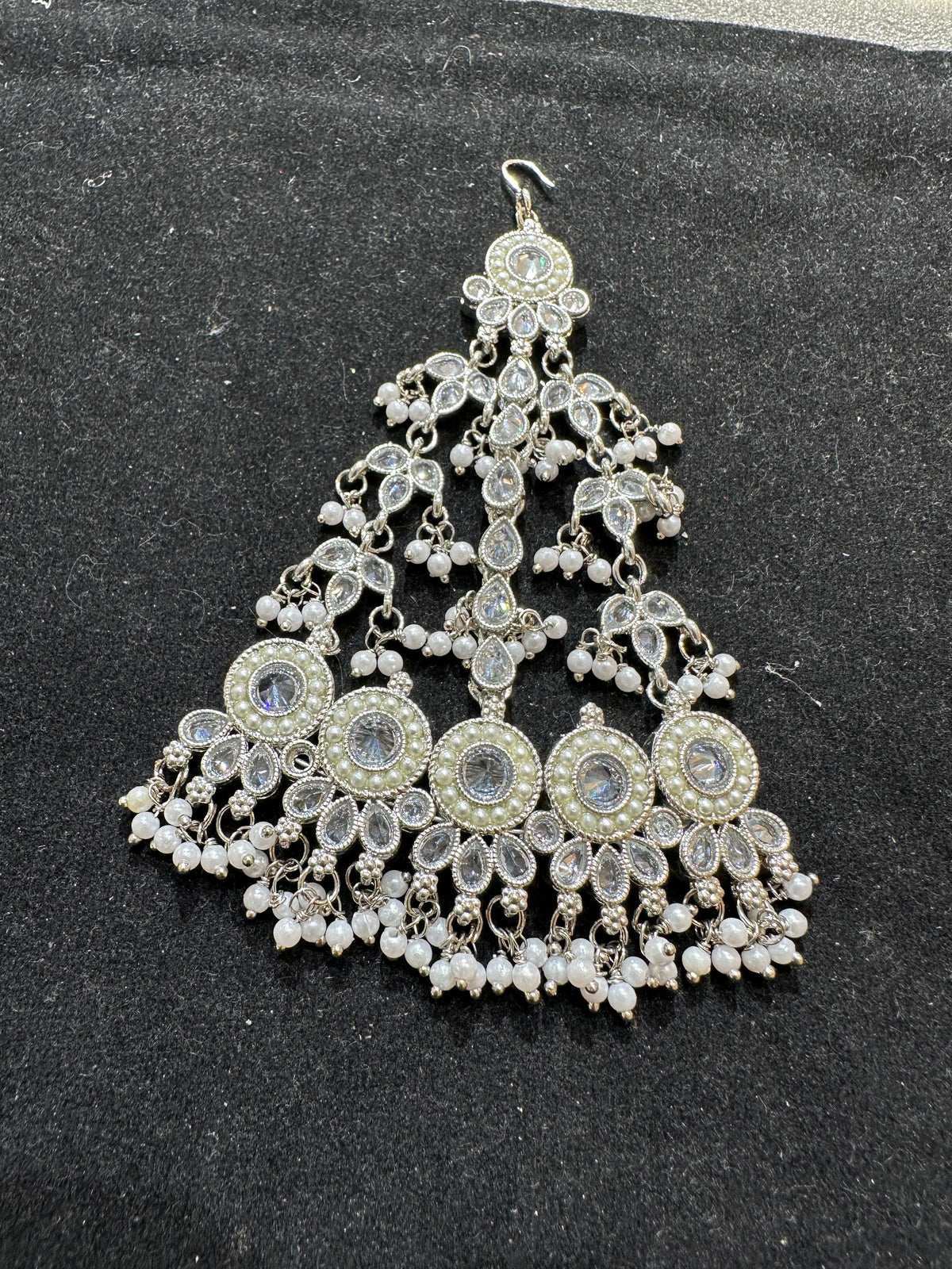 PA60 Silver colour jhumar with white pearls