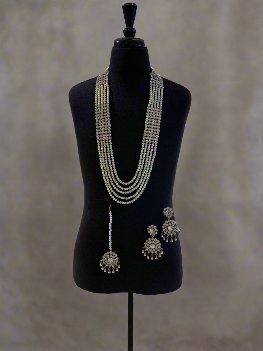 6011 Gold and white long necklace set