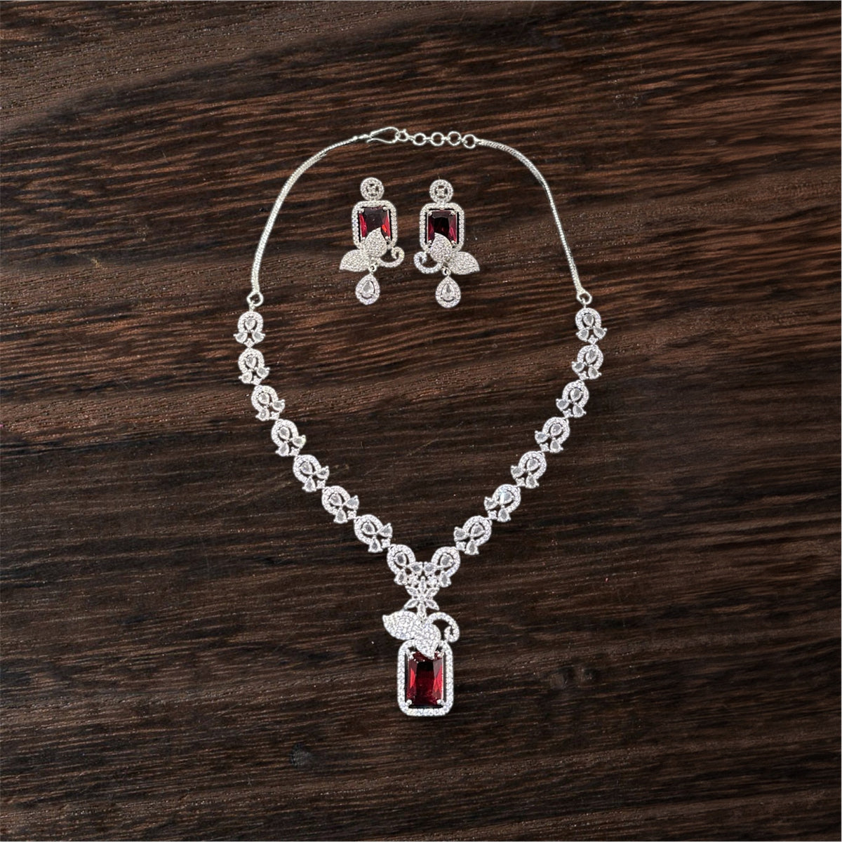 AN18 Red and Silver AD necklace set