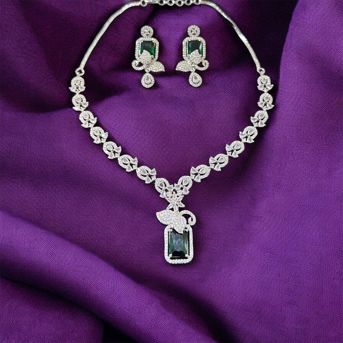 AN18 Dark Green and Silver AD necklace set