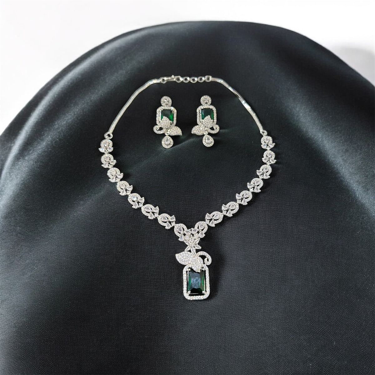 AN18 Dark Green and Silver AD necklace set