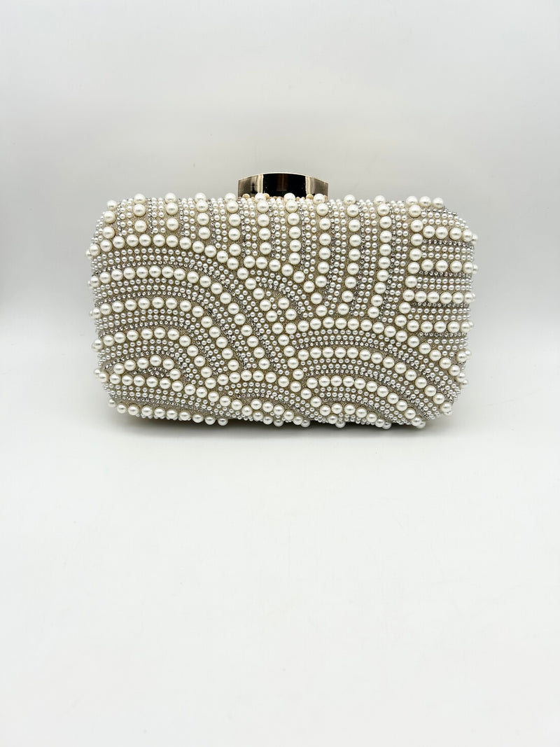 AM703 Gold clutch bag