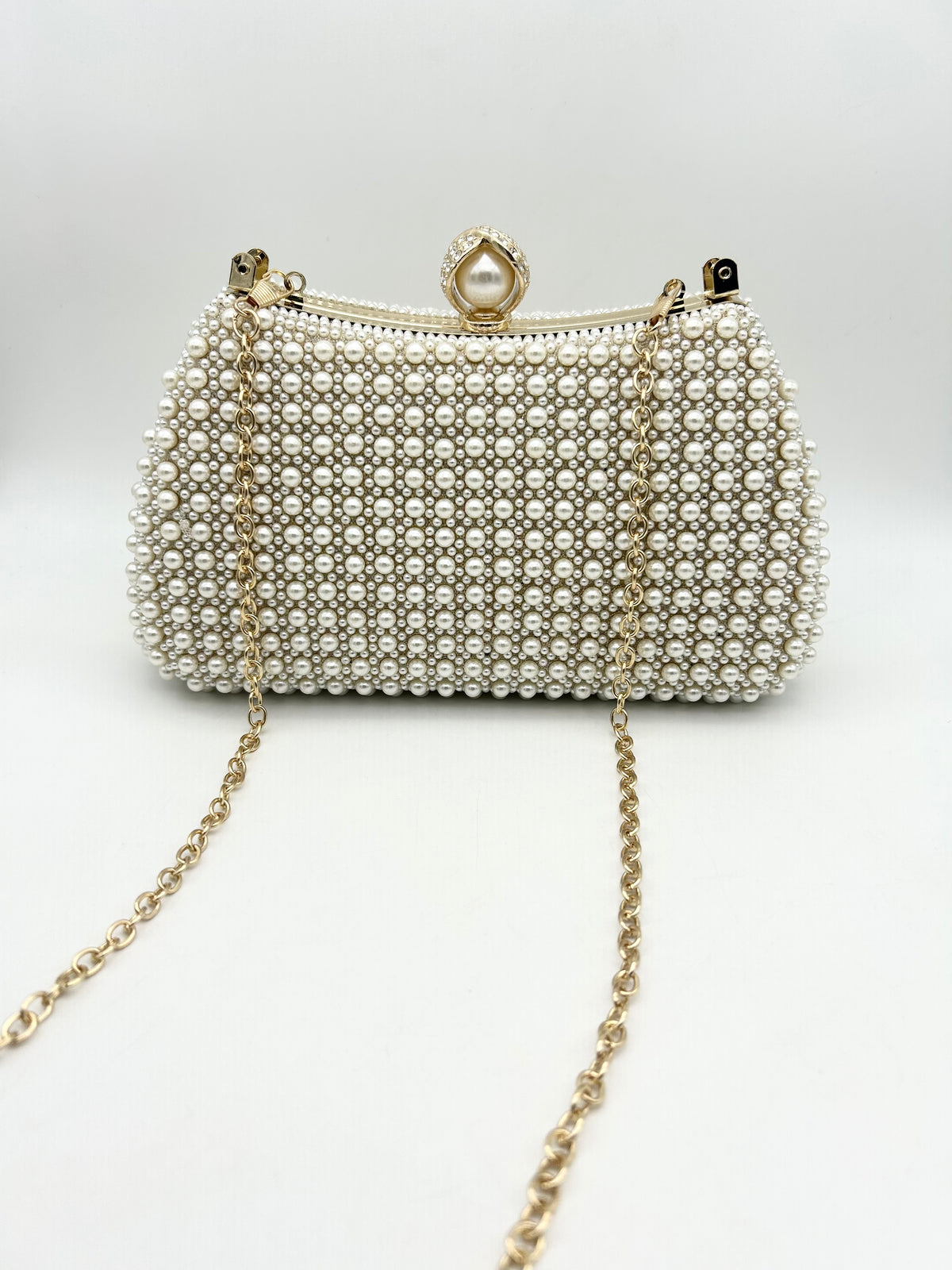 AM706 Gold Clutch bag