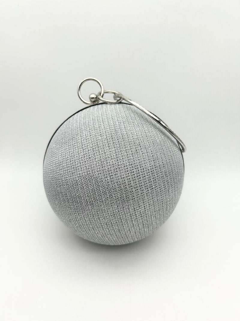 AM707 White clutch bag