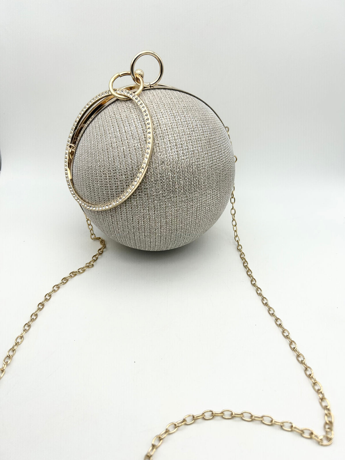 AM707 Gold clutch bag