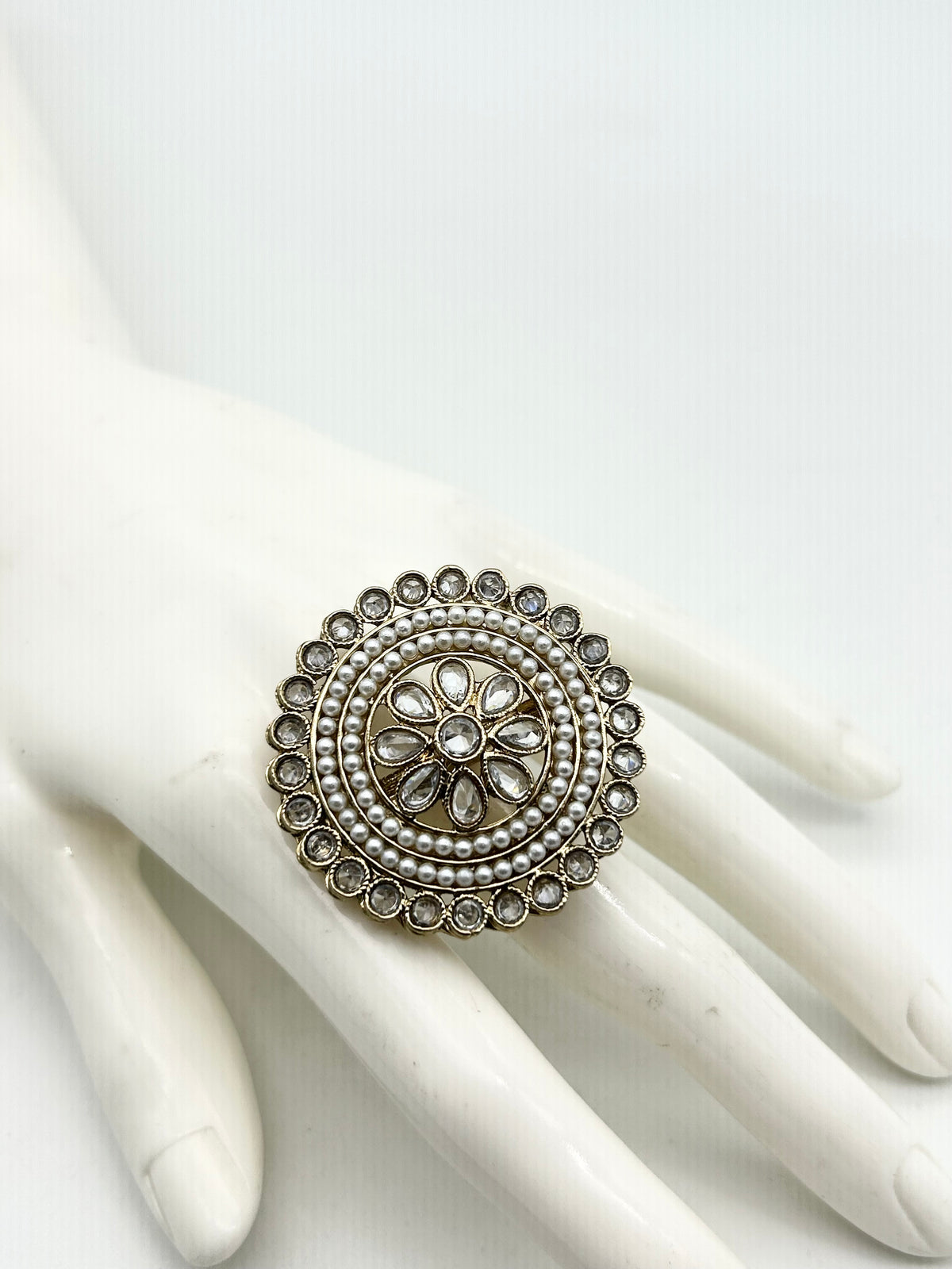 AM 800 Gold and White adjustable ring polki