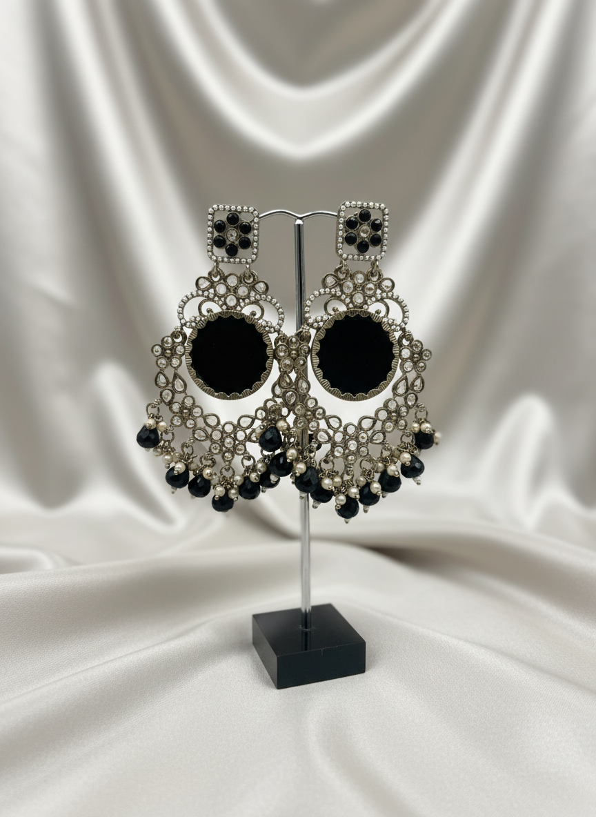 AM022 Gold and Black Earrings polki