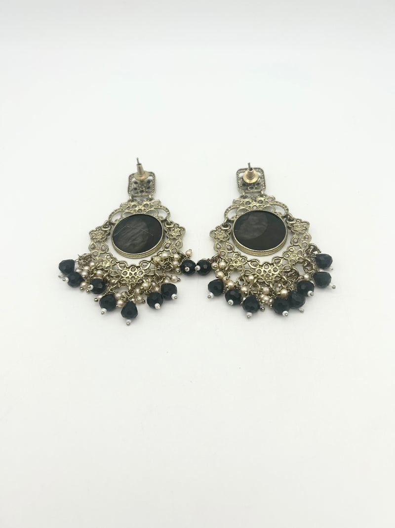 AM022 Gold and Black Earrings polki