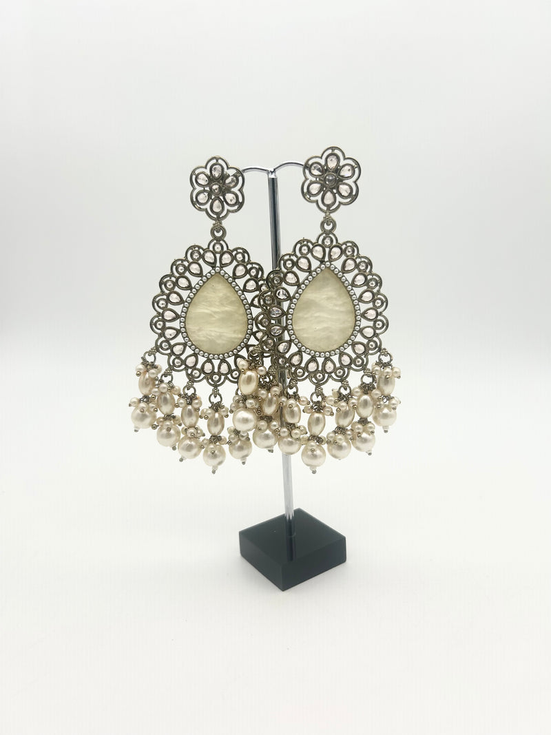 AM021 Gold earrings polki