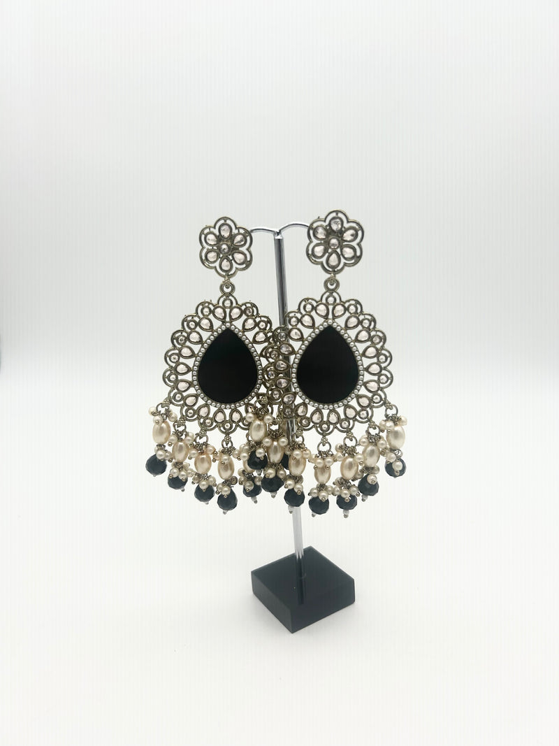 AM021 Gold and Black Earrings polki