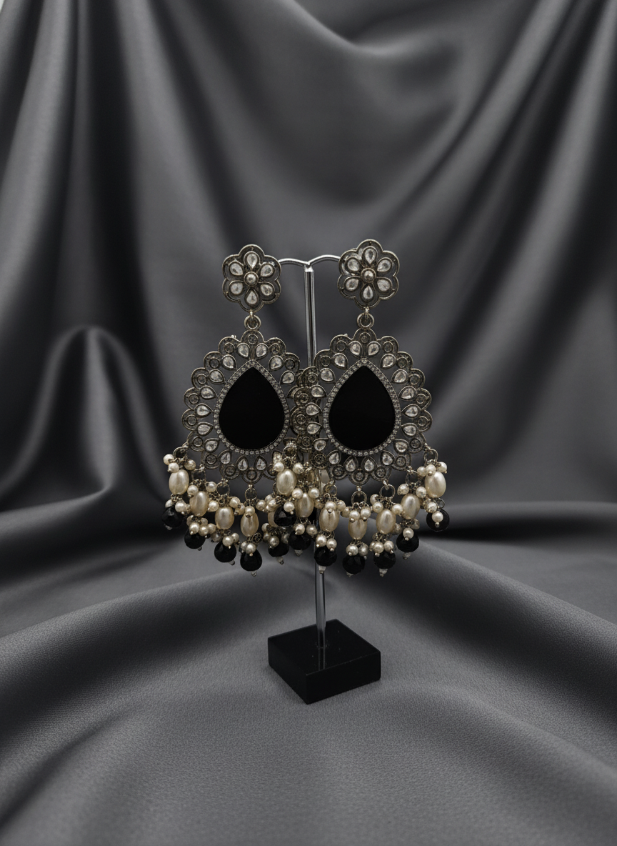 AM021 Gold and Black Earrings polki