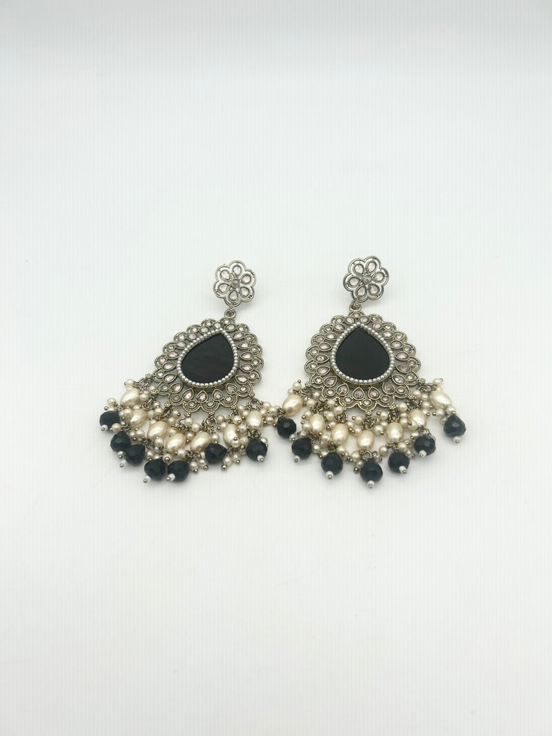 AM021 Gold and Black Earrings polki