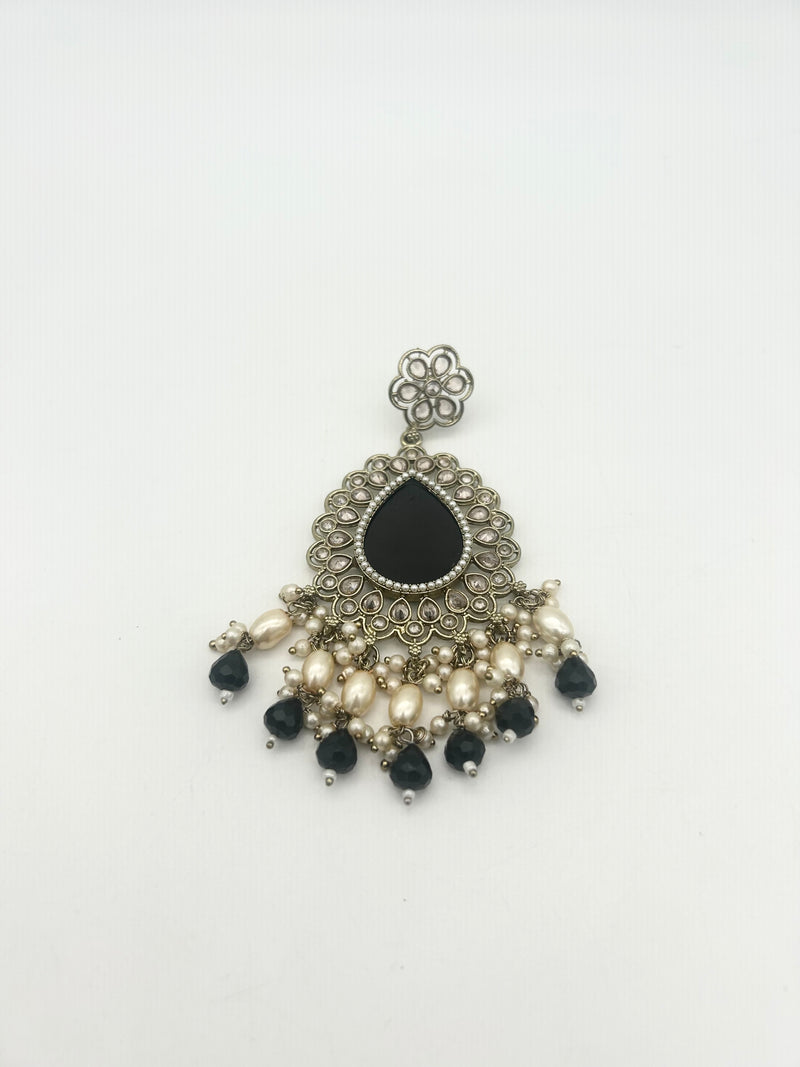 AM021 Gold and Black Earrings polki