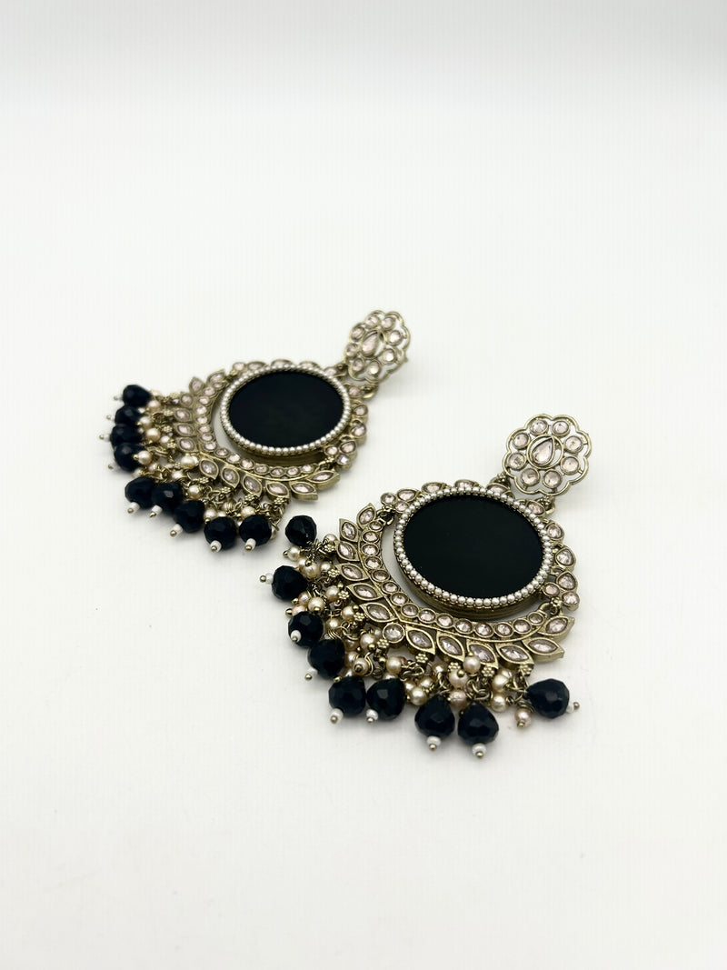 AM023 Gold and Black earrings