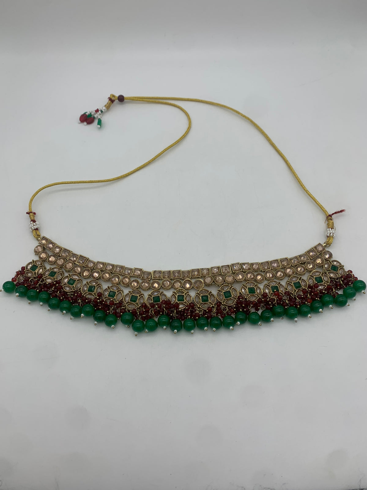 Maroon and green necklace set