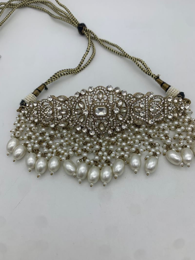 Gold and white choker set