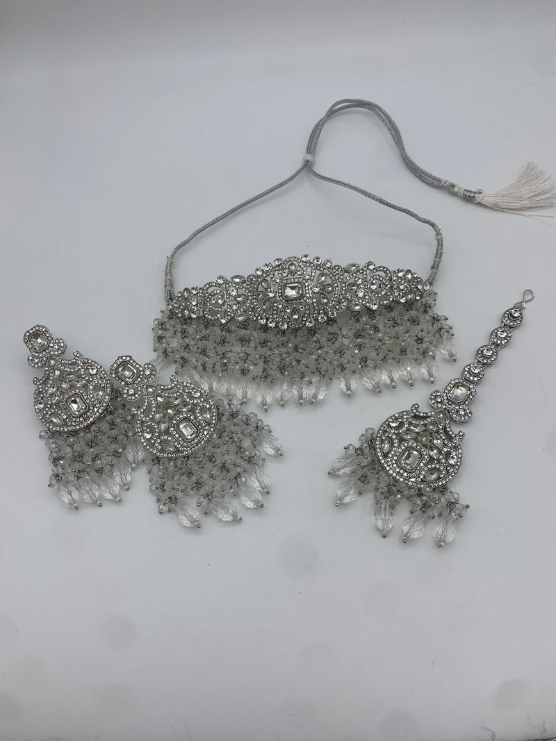 White choker set