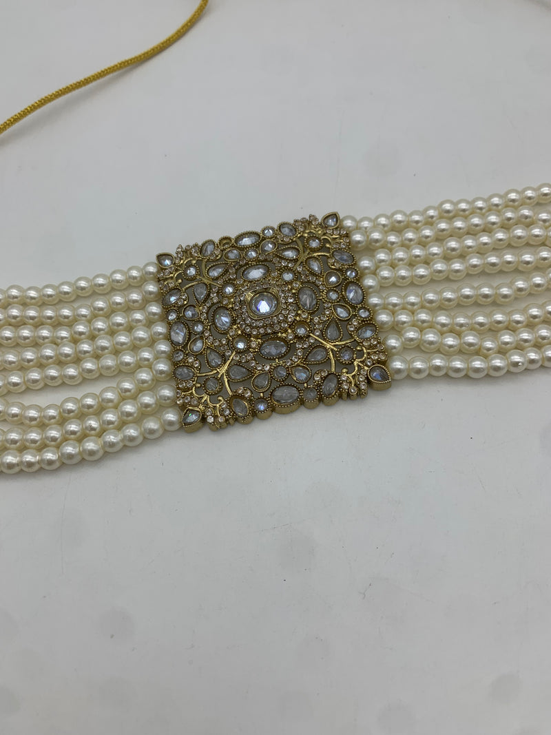 Gold and white choker set