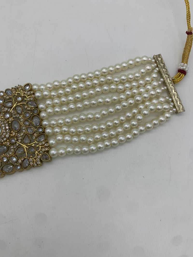 Gold and white choker set