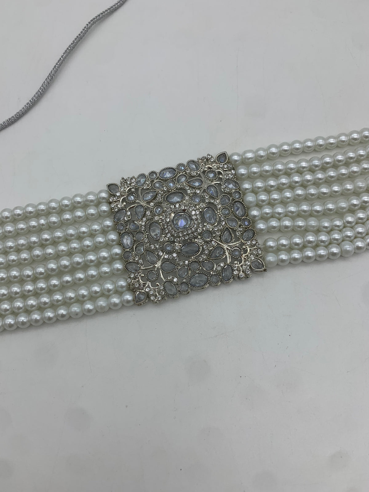 White pearl choker set