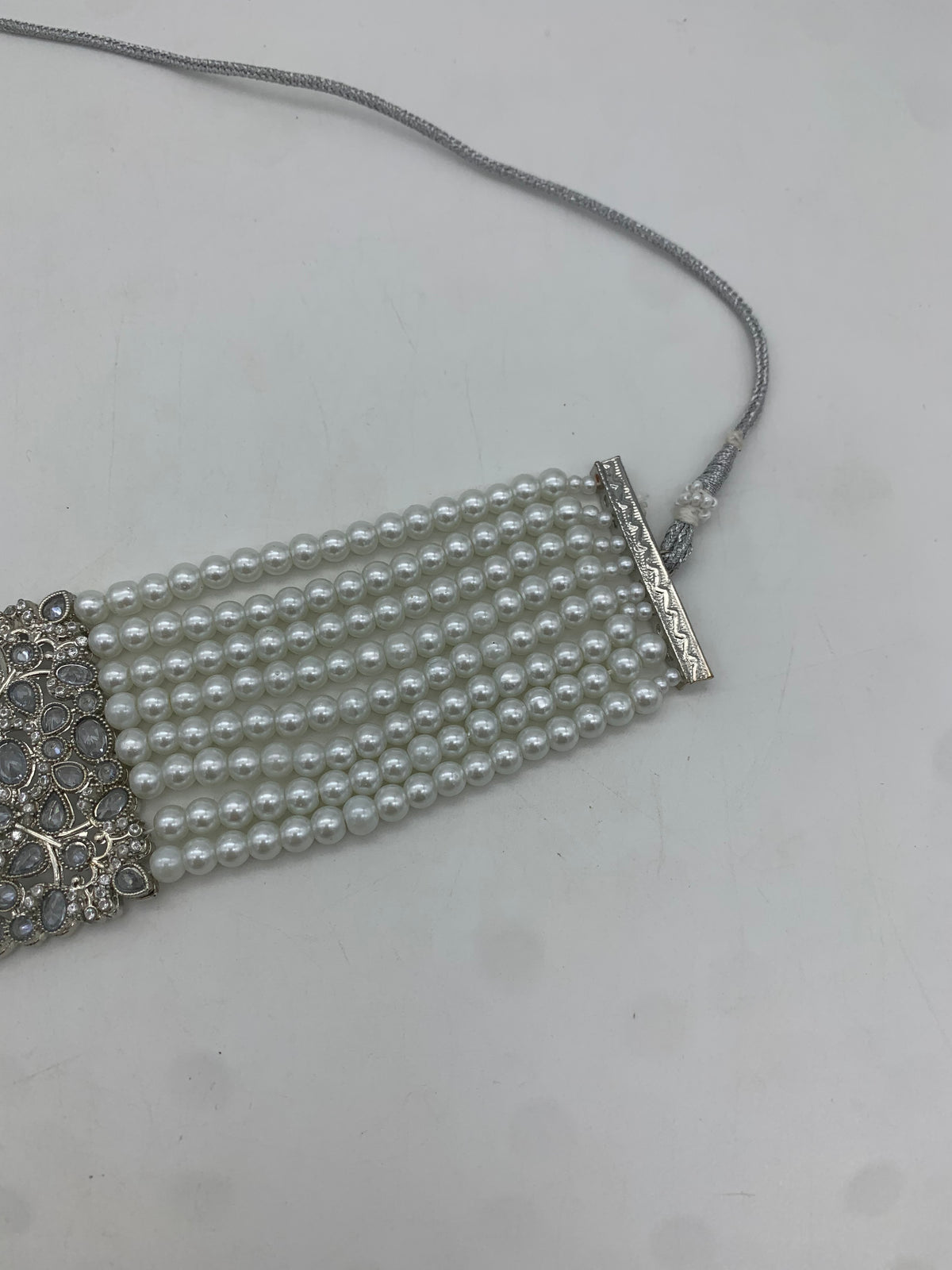 White pearl choker set