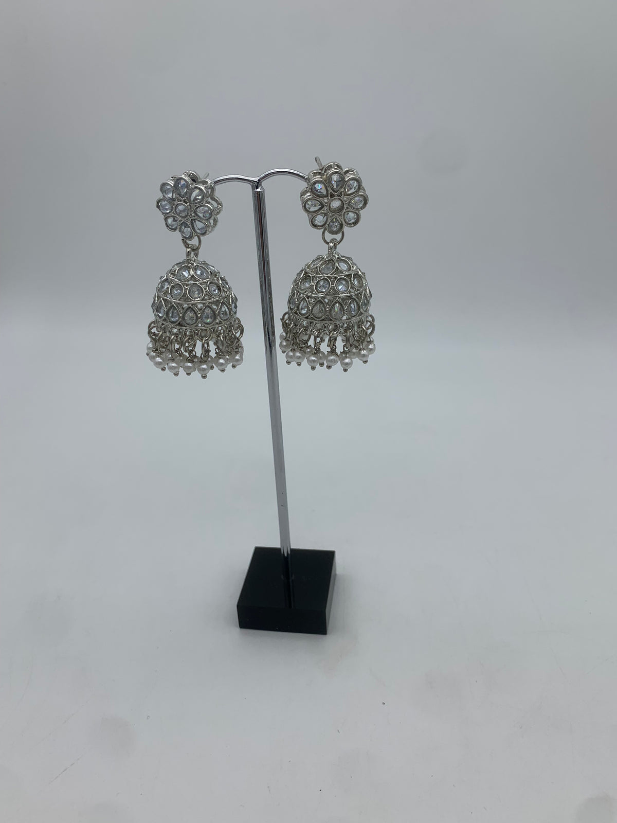 White necklace set