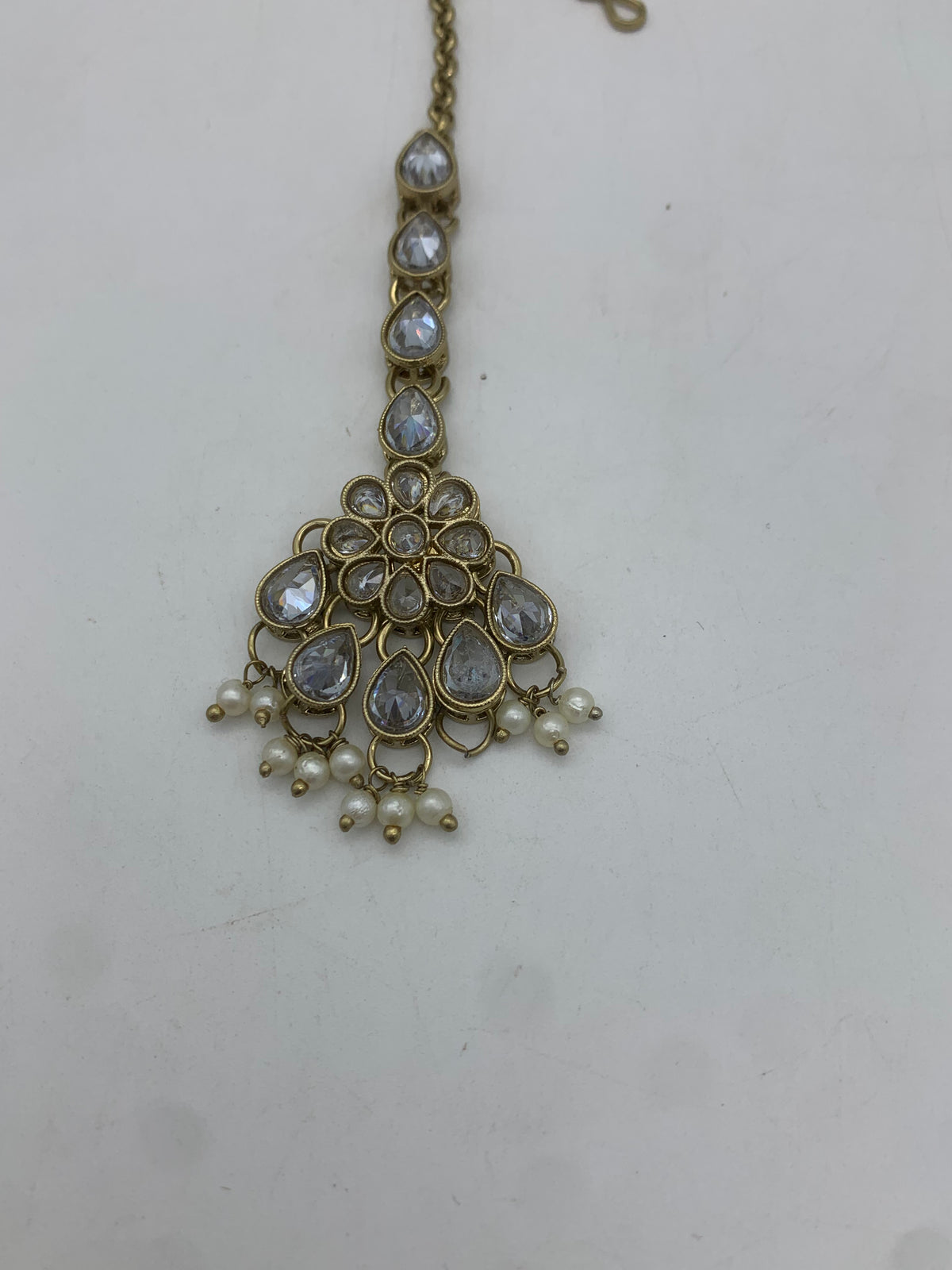 Gold and white necklace set
