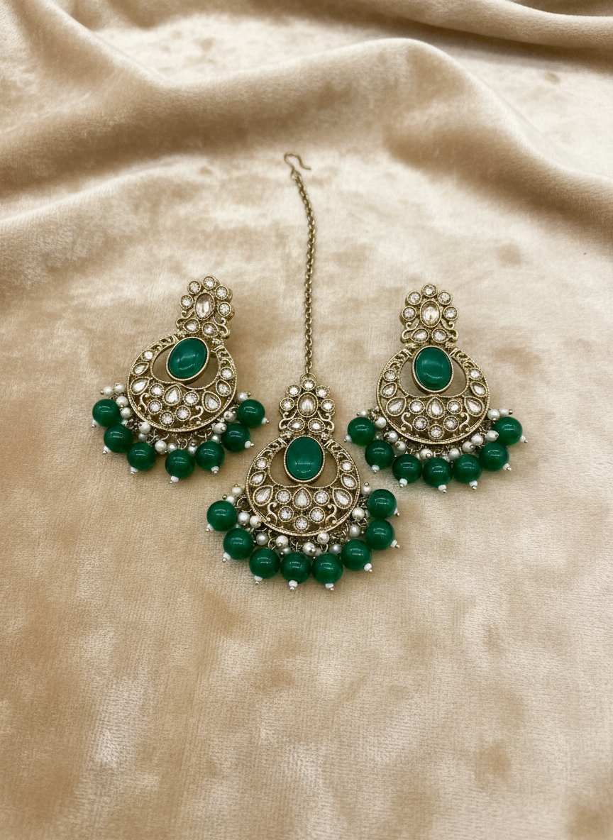 AM601 Gold and Green earring and tikka set Polki