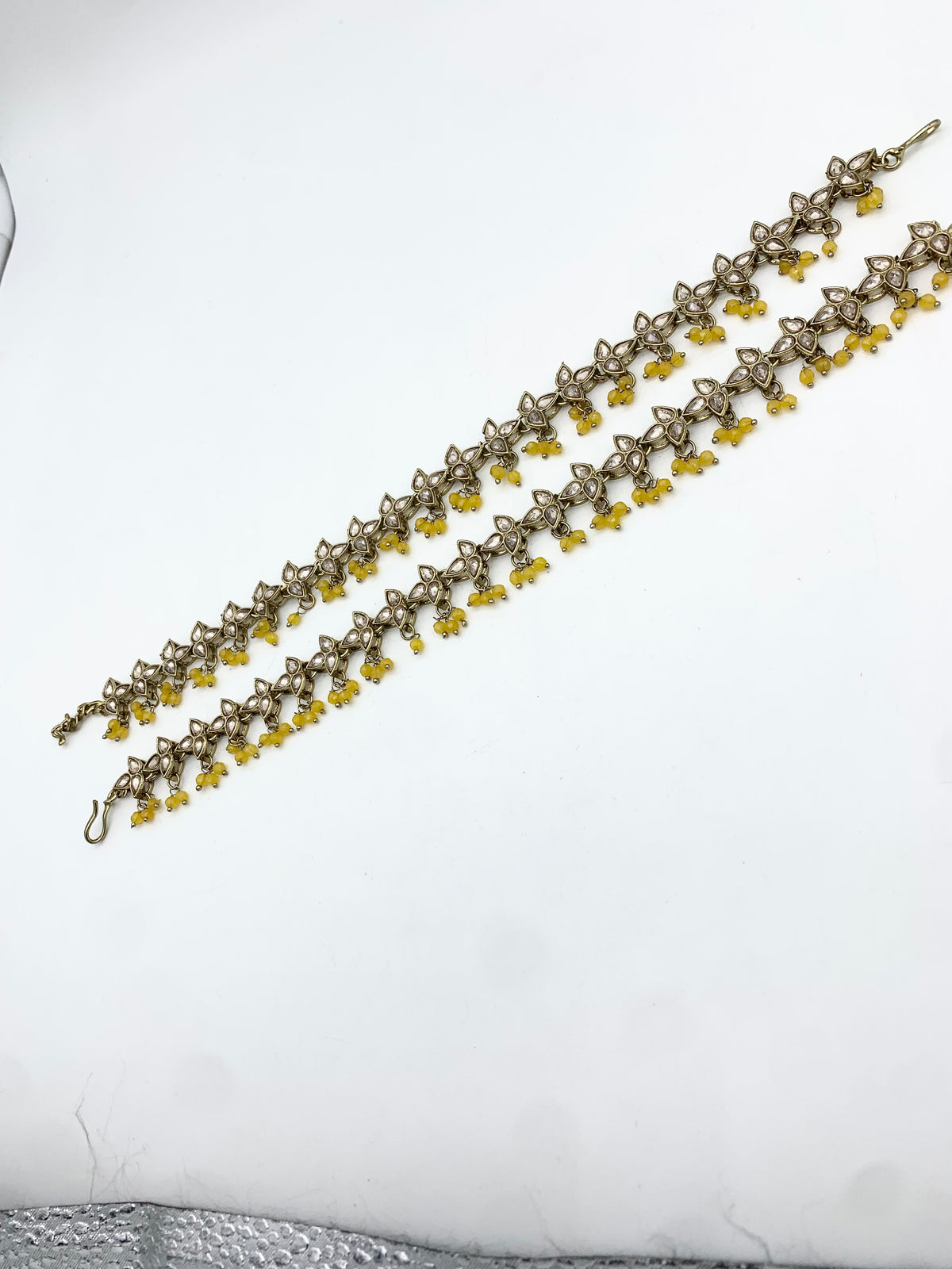 AM402 Gold and Yellow anklets