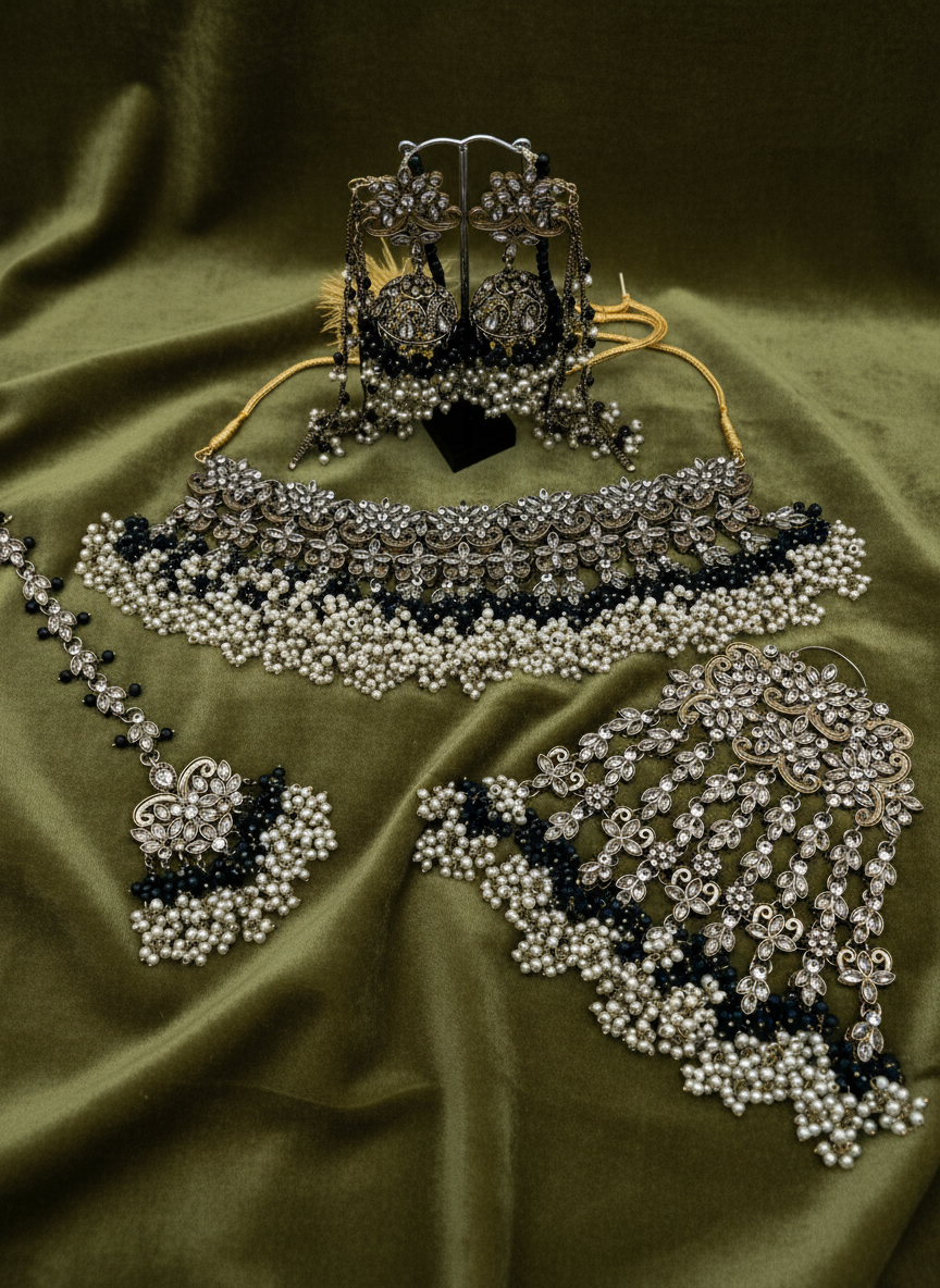 AM000 Gold White and Blue necklace  set Polki