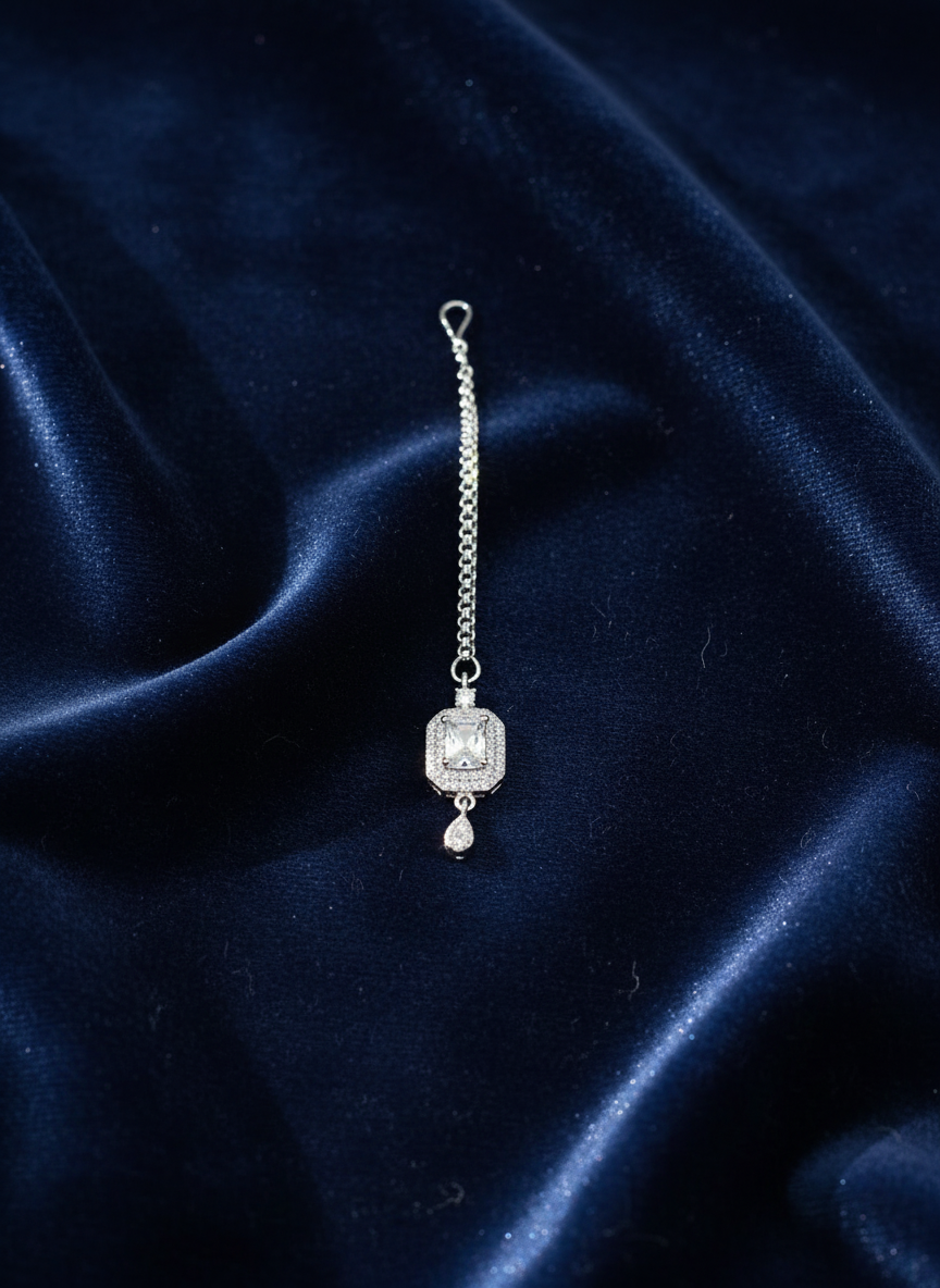 AM668 Silver tikka American diamond