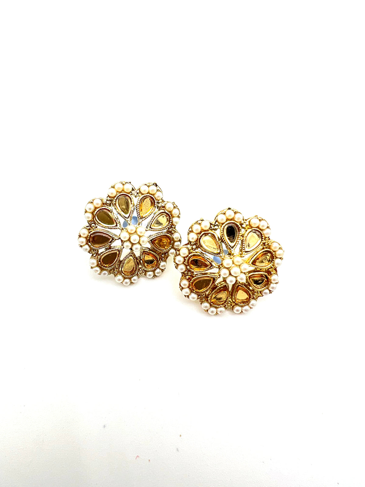 Floral mirror studs  image 1